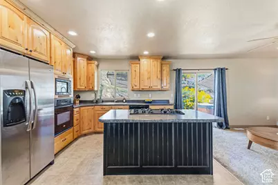 8620 W Equinox Cir, Copperton, UT 84006 - Photo 9