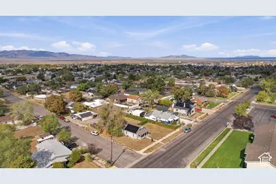 253 Broadway St N, Tooele, UT 84074 - Photo 31