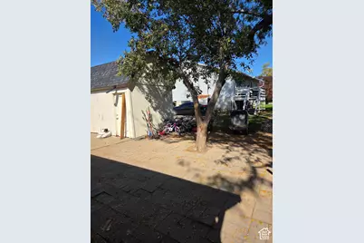 211 E 2025 S, Clearfield, UT 84015 - Photo 17