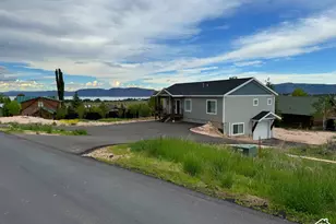 2582 Country Club Way, Garden City, UT 84028 - Photo 3