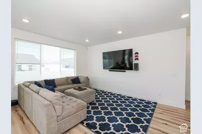 628 S 770 E, Hyrum, UT 84319 - Photo 9