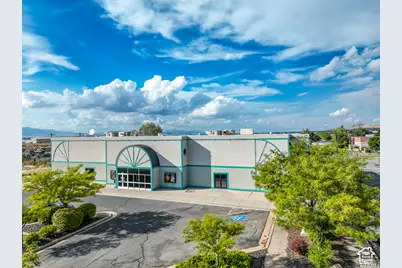 2297 N Main St, North Logan, UT 84341 - Photo 27