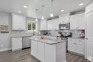 476 W 60 S, Hyrum, UT 84319 - Photo 13