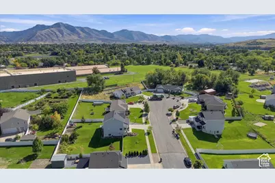 476 W 60 S, Hyrum, UT 84319 - Photo 63