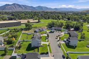 476 W 60 S, Hyrum, UT 84319 - Photo 63