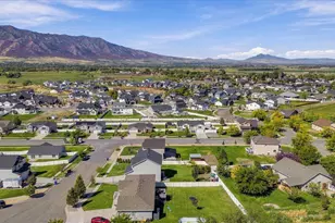 476 W 60 S, Hyrum, UT 84319 - Photo 59