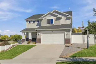 476 W 60 S, Hyrum, UT 84319 - Photo 3