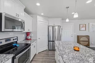 476 W 60 S, Hyrum, UT 84319 - Photo 17