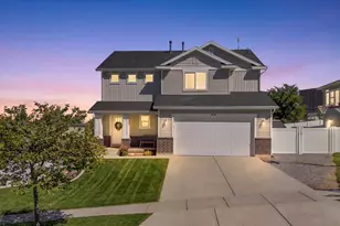 476 W 60 S, Hyrum, UT 84319 - Photo 1
