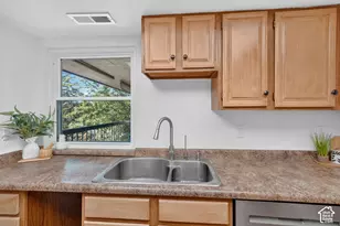 627 E Springtree Ln, Murray, UT 84107 - Photo 13
