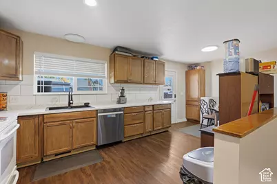 1782 N 1575 W, Layton, UT 84041 - Photo 7