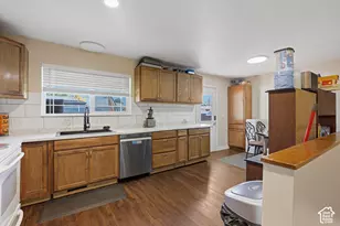 1782 N 1575 W, Layton, UT 84041 - Photo 7