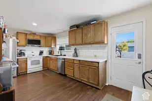 1782 N 1575 W, Layton, UT 84041 - Photo 9