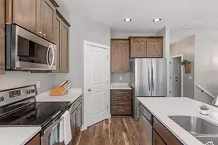 15153 S Battle Dr, Bluffdale, UT 84065 - Photo 9