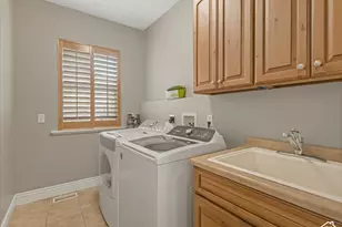 2922 S Foss Cir E, Bountiful, UT 84010 - Photo 35