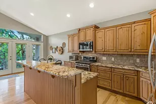 2922 S Foss Cir E, Bountiful, UT 84010 - Photo 13
