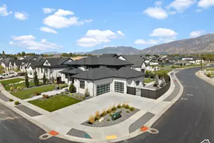 165 S Farmhouse Circle, Kaysville, UT 84037 - Photo 9
