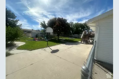 2005 W 11970 S, Riverton, UT 84065 - Photo 15