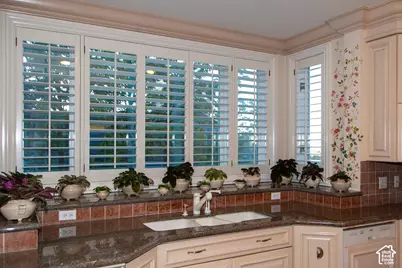 2864 E Kennedy Dr S, Salt Lake City, UT 84108 - Photo 17