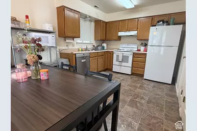 962 N 900 E #12, Provo, UT 84604 - Photo 5