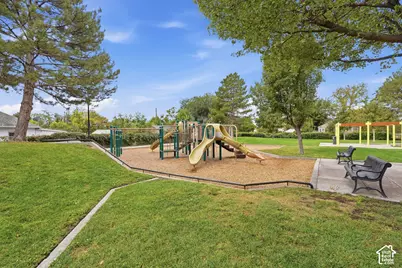 537 N Bright Ct W, Salt Lake City, UT 84116 - Photo 19