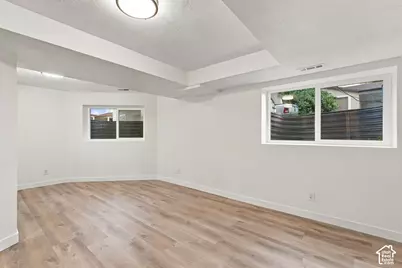 537 N Bright Ct W, Salt Lake City, UT 84116 - Photo 9