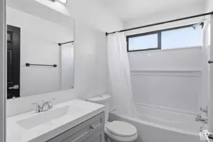 4939 W Berry Creek Dr, Riverton, UT 84096 - Photo 9
