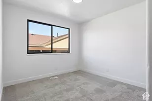 4939 W Berry Creek Dr, Riverton, UT 84096 - Photo 13