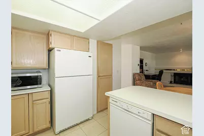 2081 E Rainbow Point Dr, Holladay, UT 84124 - Photo 17