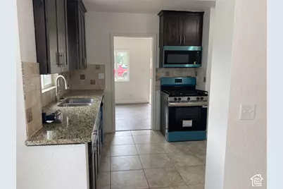 920 N Catherine St W, Salt Lake City, UT 84116 - Photo 3