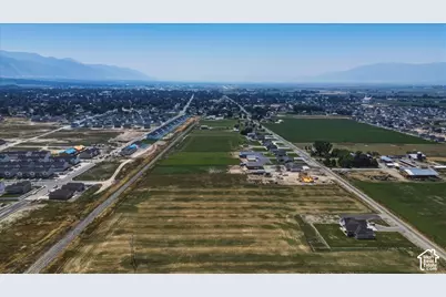 762 N 400 W, Smithfield, UT 84335 - Photo 9