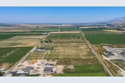 762 N 400 W, Smithfield, UT 84335 - Photo 5