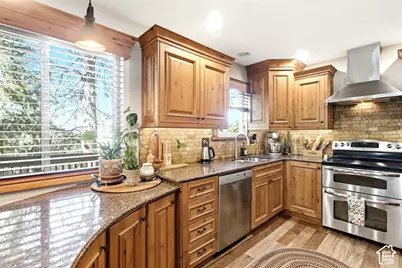 9632 S Eastdell Dr, Sandy, UT 84092 - Photo 9