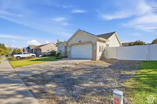 5221 W Elk Horn Peak Dr S, Riverton, UT 84096 - Photo 3