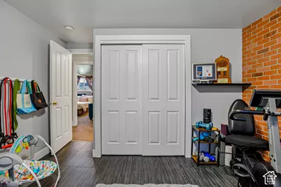 7449 S Bridgewater Dr, Cottonwood Heights, UT 84121 - Photo 23