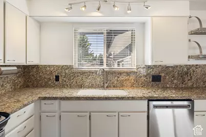 2569 W 5645 S, Taylorsville, UT 84129 - Photo 19