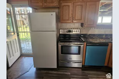 651 Sherwood Dr, Layton, UT 84041 - Photo 3