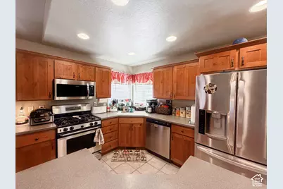 1440 W 2175 S, Syracuse, UT 84075 - Photo 9