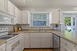 8274 S 1850 W, West Jordan, UT 84088 - Photo 9