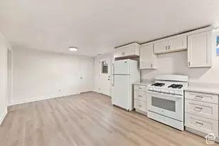 596 W Anderson Ave, Murray, UT 84123 - Photo 15