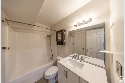 4717 S 3700 W, Roy, UT 84067 - Photo 9