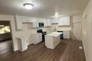 7112 S 2780 E, Cottonwood Heights, UT 84121 - Photo 5