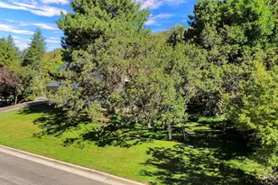 2554 E Woodland Dr S, Uintah, UT 84403 - Photo 91