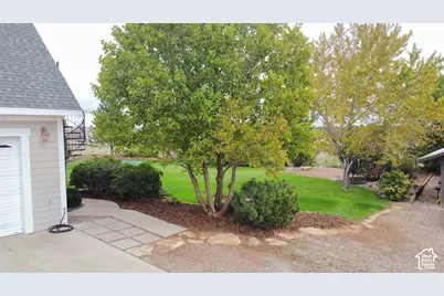 1690 N Pinion Ridge Dr, Blanding, UT 84511 - Photo 43