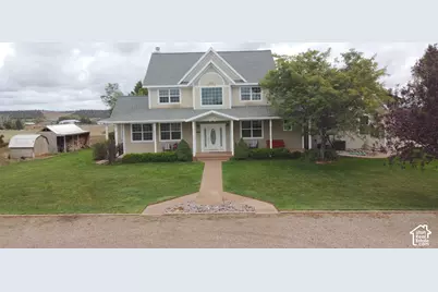 1690 N Pinion Ridge Dr, Blanding, UT 84511 - Photo 1