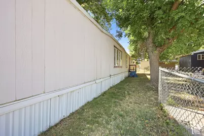 680 N Main St #E-11, Kaysville, UT 84037 - Photo 21