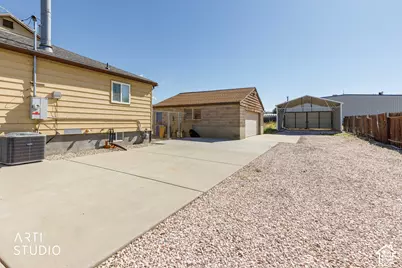 1527 W 3300 S, Ogden, UT 84401 - Photo 23