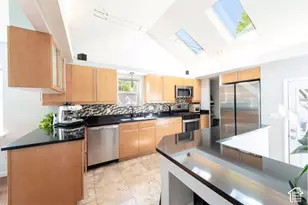 2882 S Imperial St E, Salt Lake City, UT 84106 - Photo 9