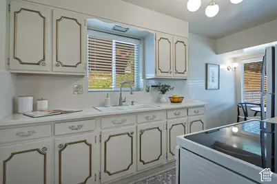 2309 E Garfield Ave S, Salt Lake City, UT 84108 - Photo 11