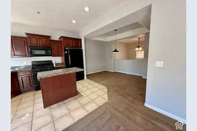 872 N Shepard Creek Pkwy, Farmington, UT 84025 - Photo 7
